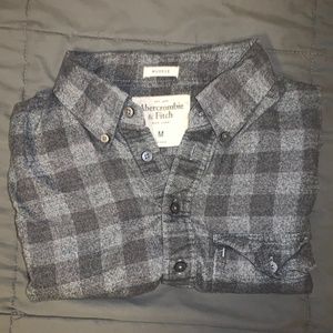 ABERCROMBIE & FITCH - M - FLANNEL PULL OVER